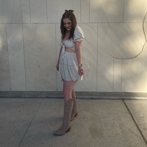 Meet your Posher, Jordyn - Picture 2 of 4